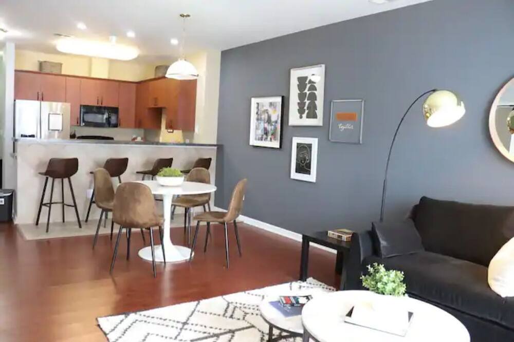 Photo of Livingroom in Dearborn
