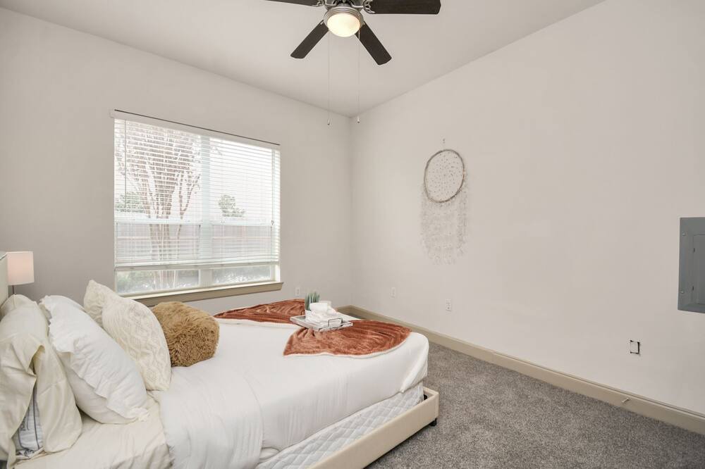 Photo of Bedroom in South Main