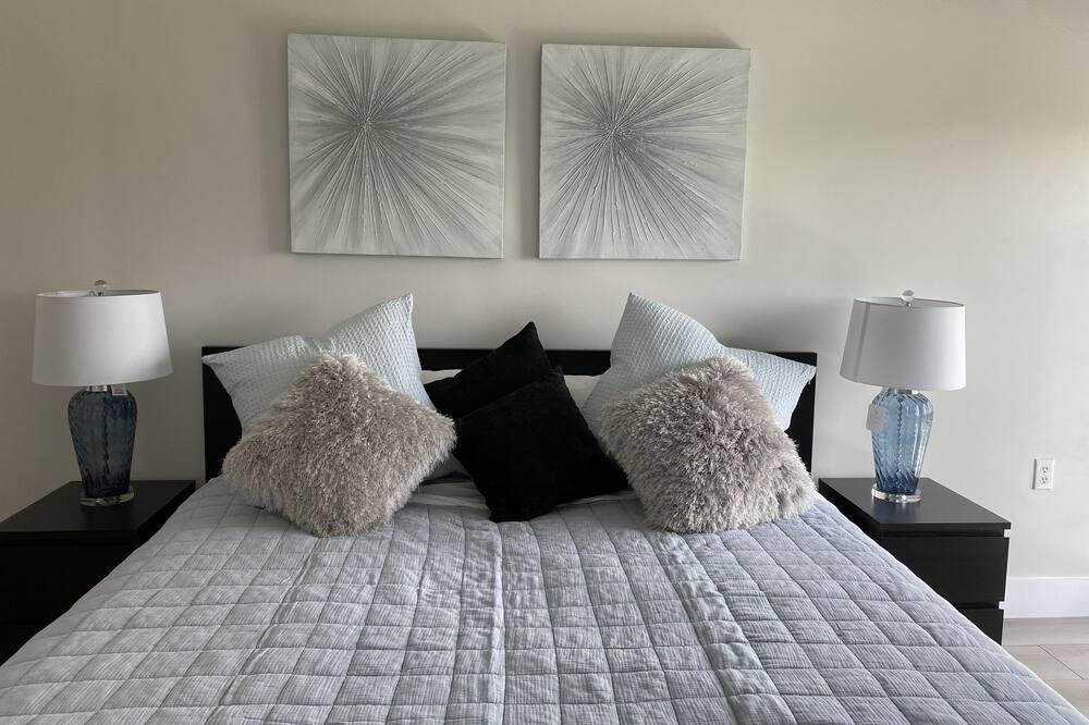 Photo of Bedroom in Renaissance Park