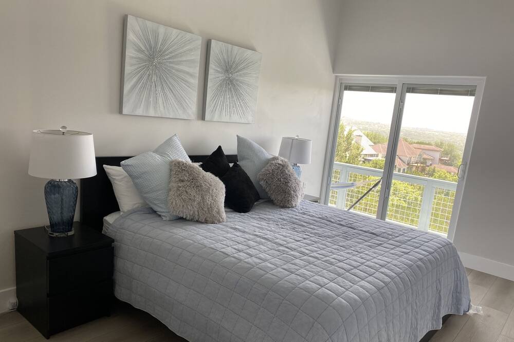 Photo of Bedroom in Renaissance Park