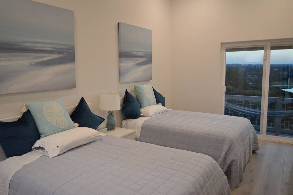 Photo of Bedroom in Renaissance Park