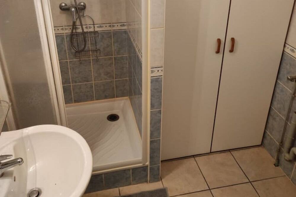 Photo of Bathroom in Saint-Pierre-de-Plesguen