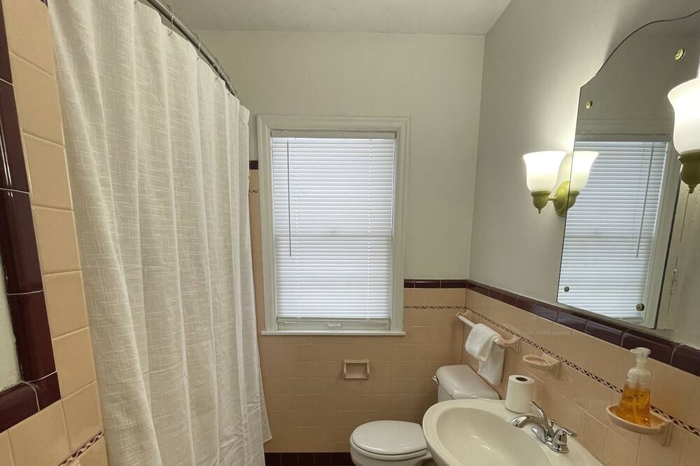 Photo of Bathroom in Merriam Park West