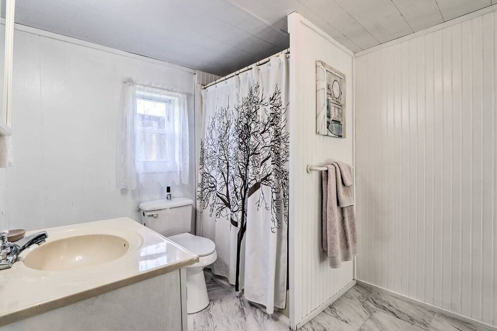 Photo of Bathroom in Wears Valley