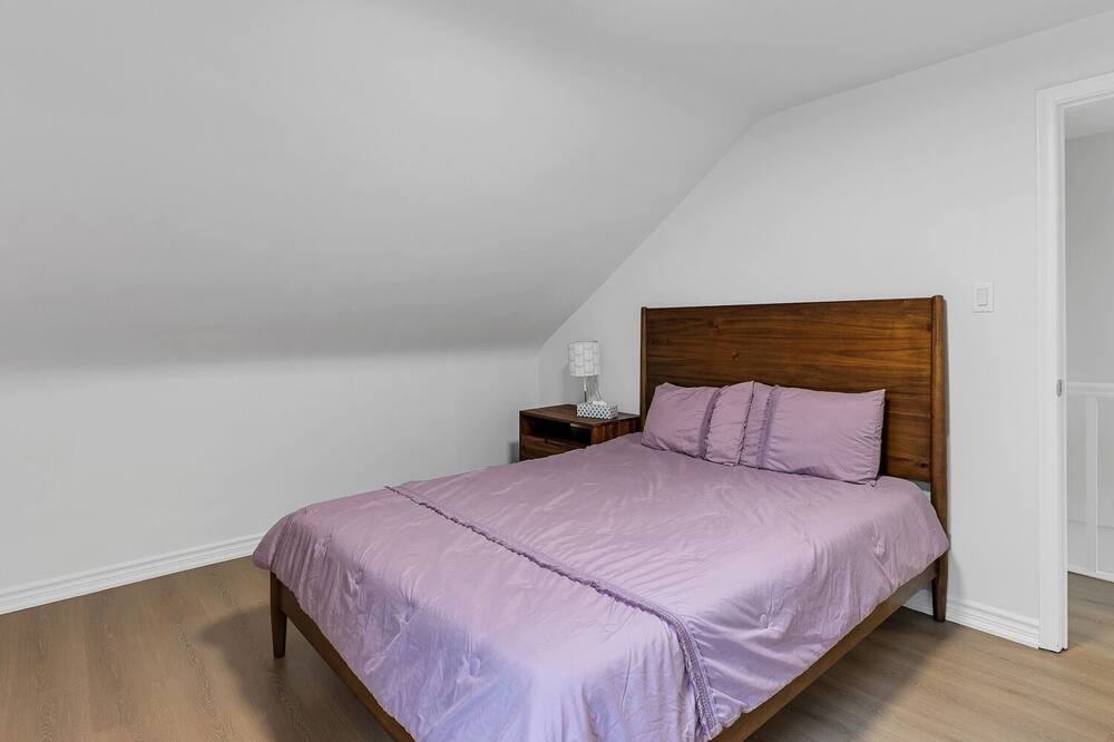 Photo of Bedroom in Melancthon