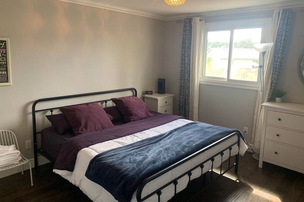 Photo of Bedroom in Amherstview