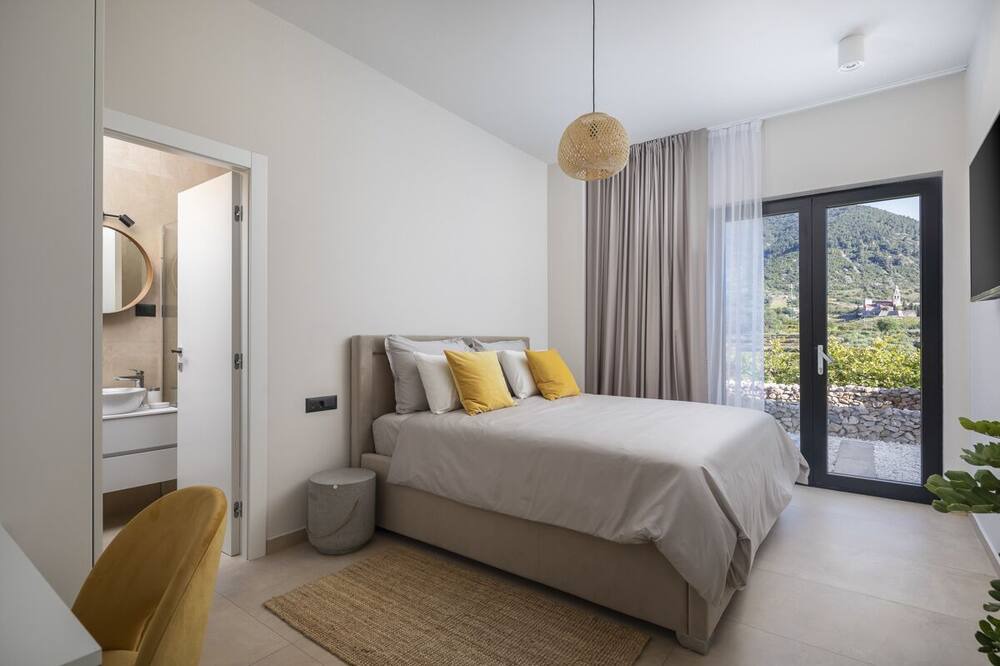 Photo of Bedroom in Komiza