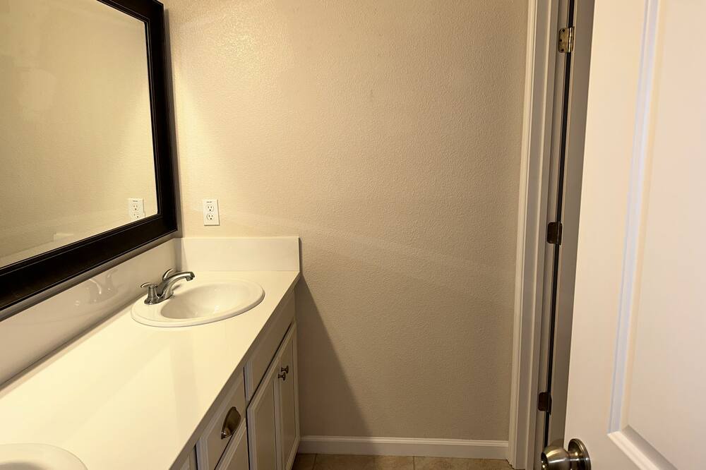 Photo of Bathroom in Salinas