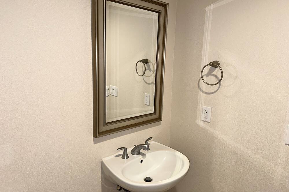 Photo of Bathroom in Salinas