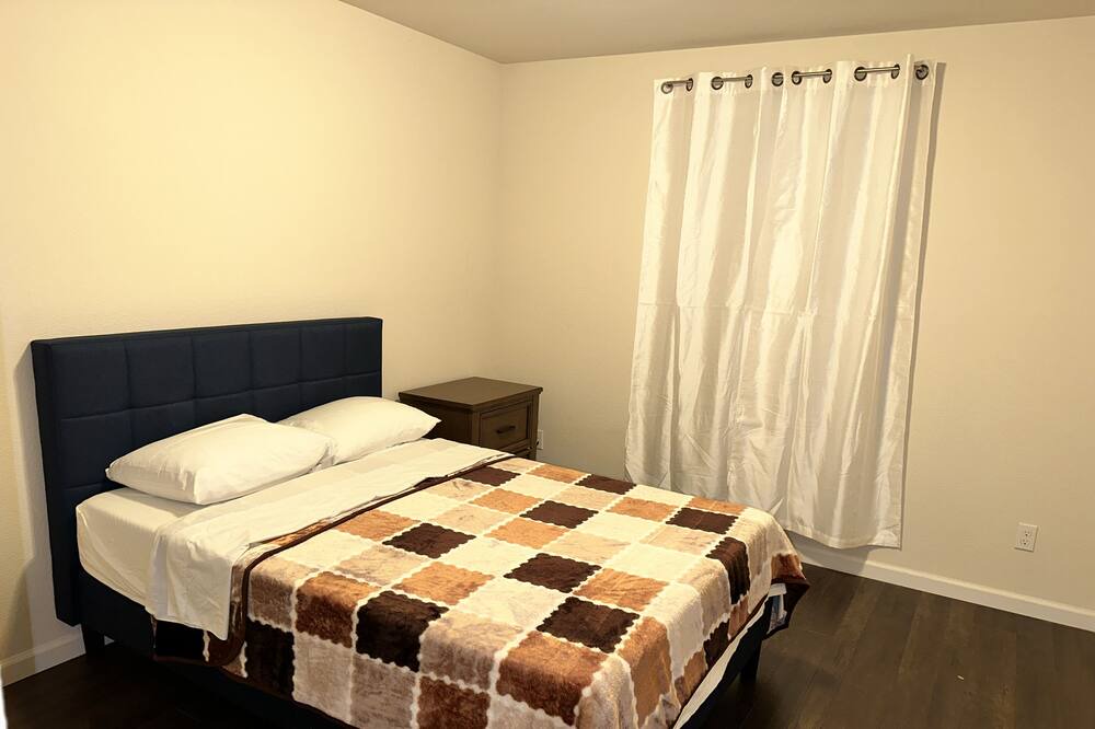 Photo of Bedroom in Salinas