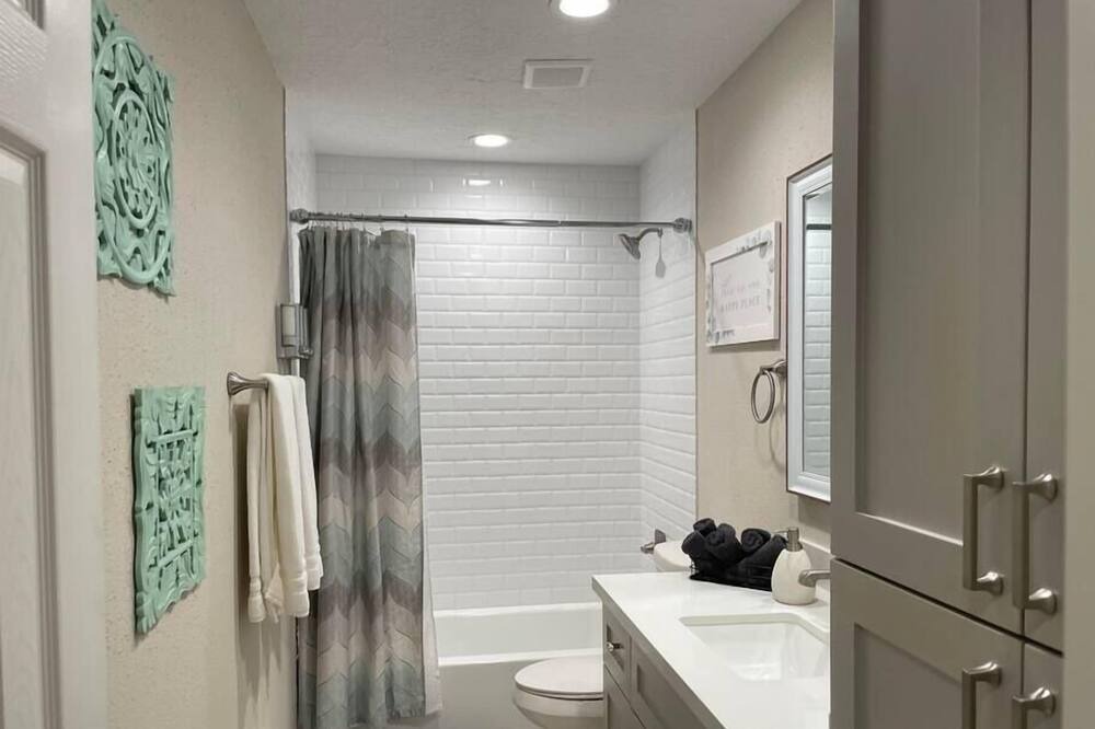 Photo of Bathroom in Addicks