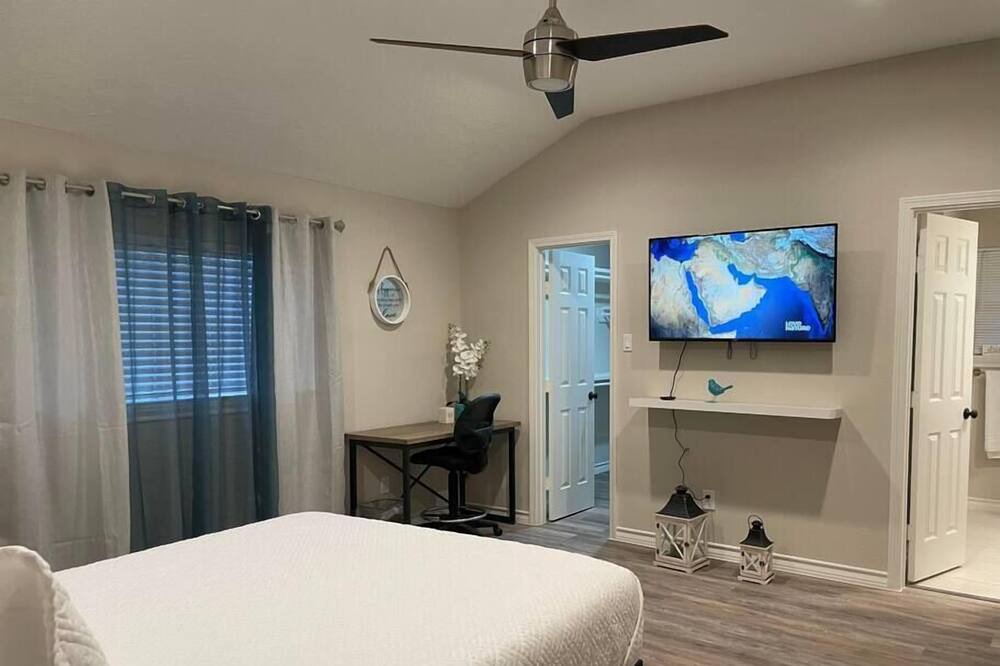 Photo of Bedroom in Addicks