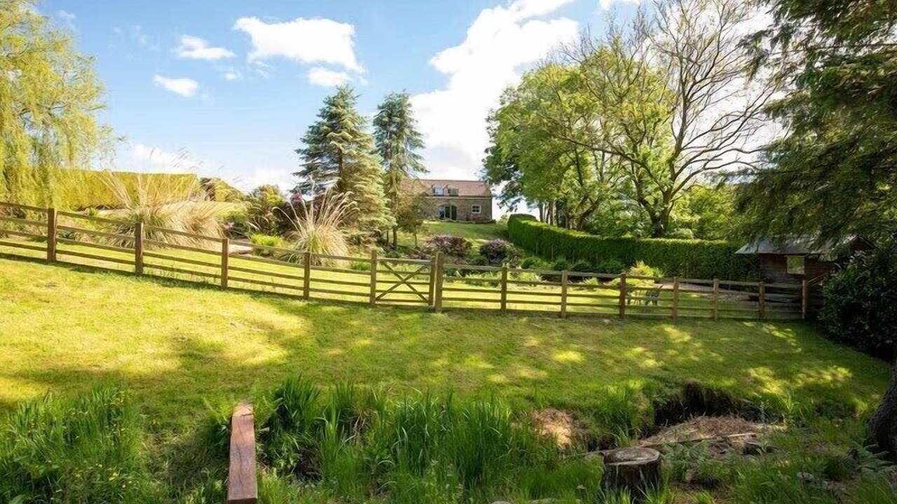 Photo of Outdoor in Chop Gate