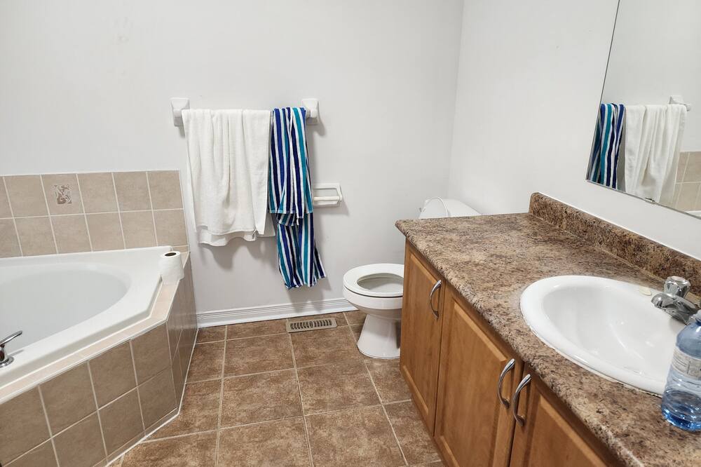 Photo of Bathroom in Markham