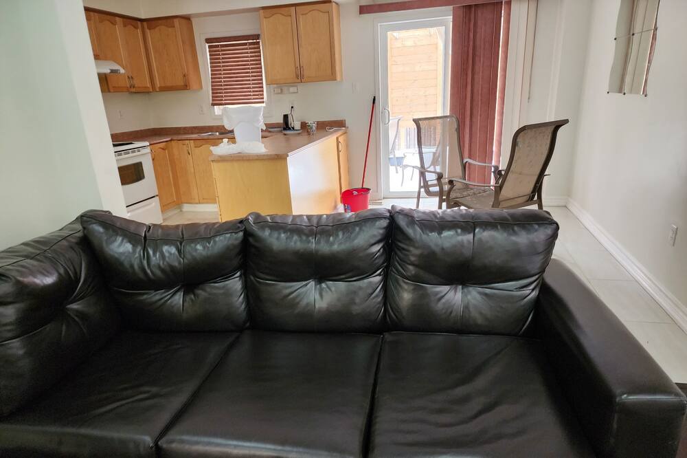 Photo of Livingroom in Markham