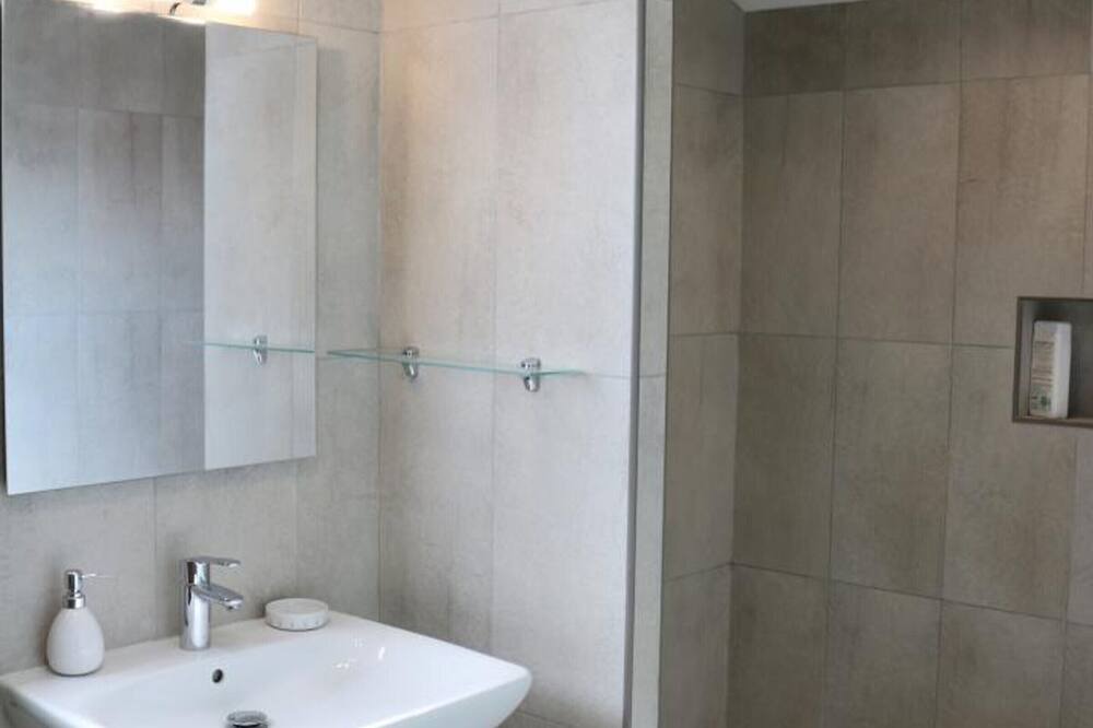 Photo of Bathroom in Orchies