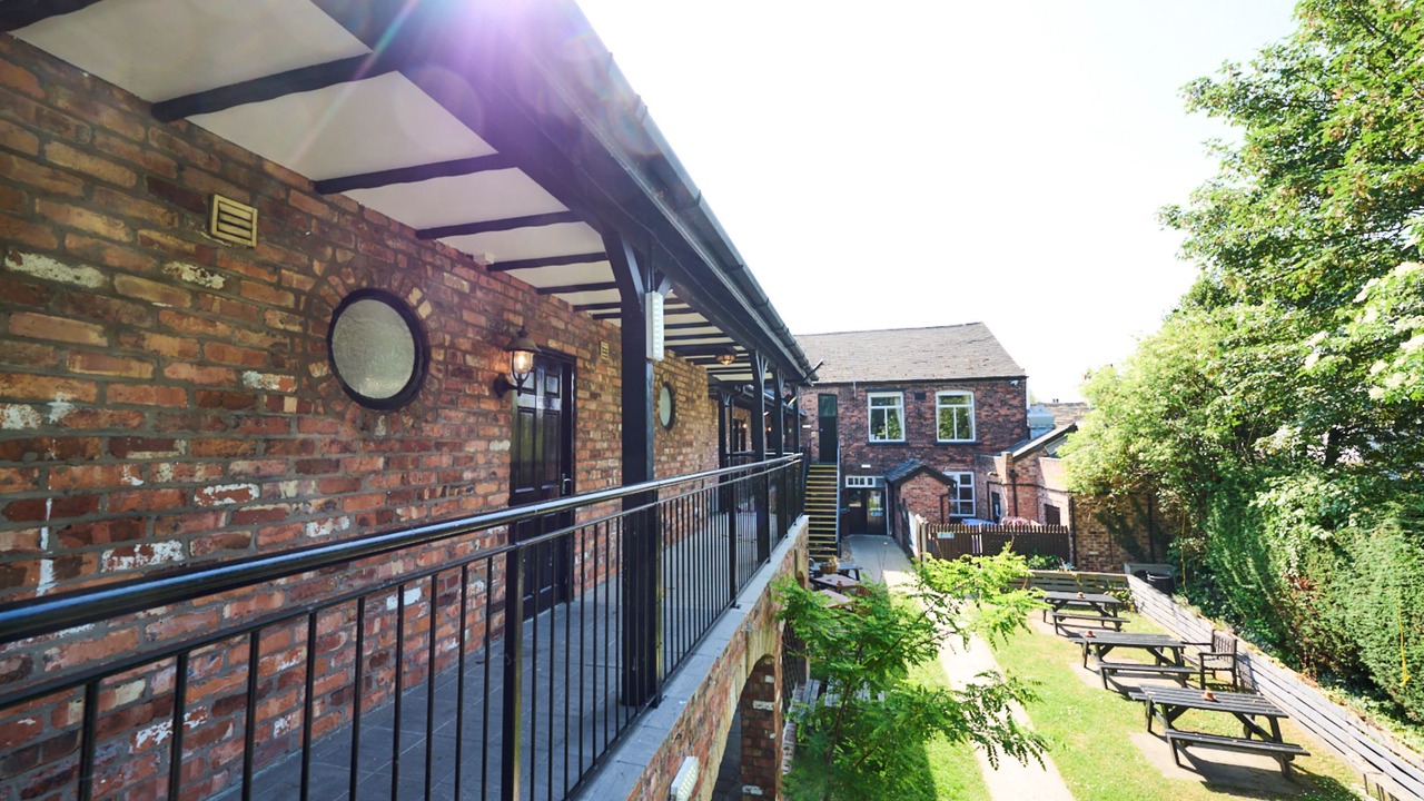 Photo of Patio Balcony in Newburgh