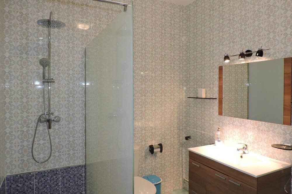 Photo of Bathroom in L Almadrava