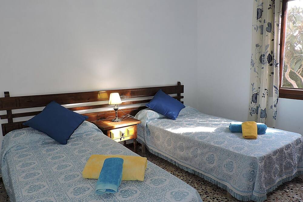 Photo of Bedroom in L Almadrava