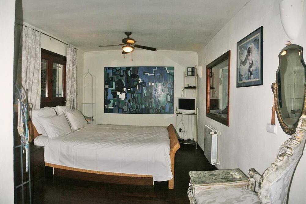 Photo of Bedroom in Trencall