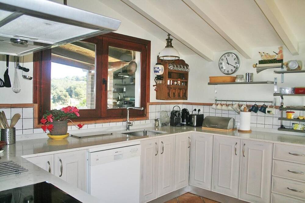 Photo of Kitchen in Trencall