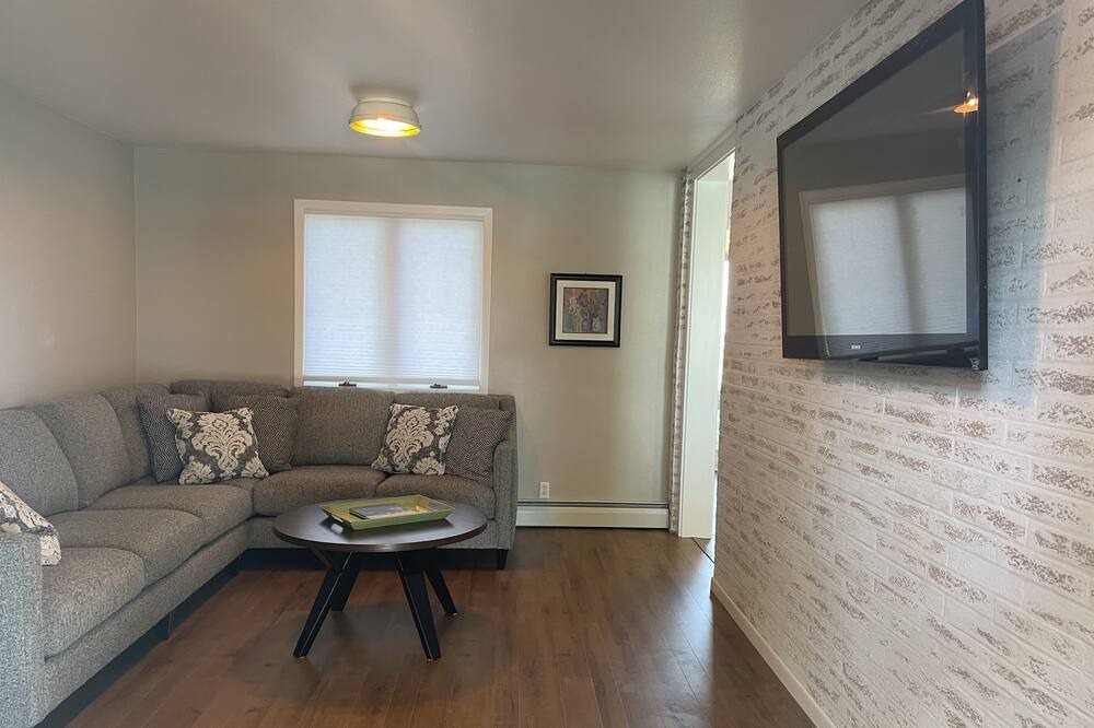 Photo of Bedroom in Saint James