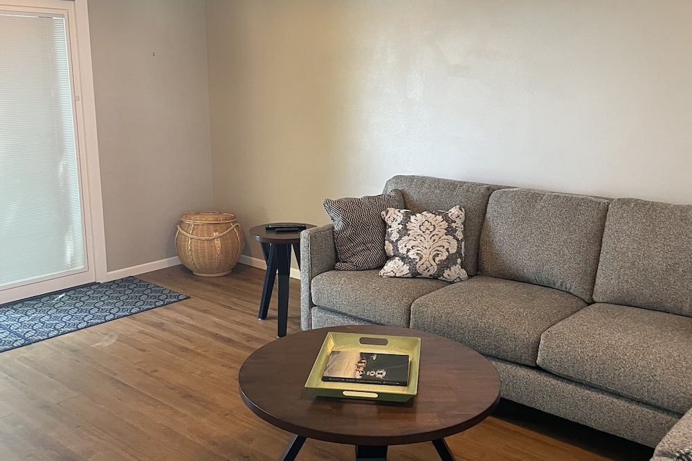 Photo of Bedroom in Saint James