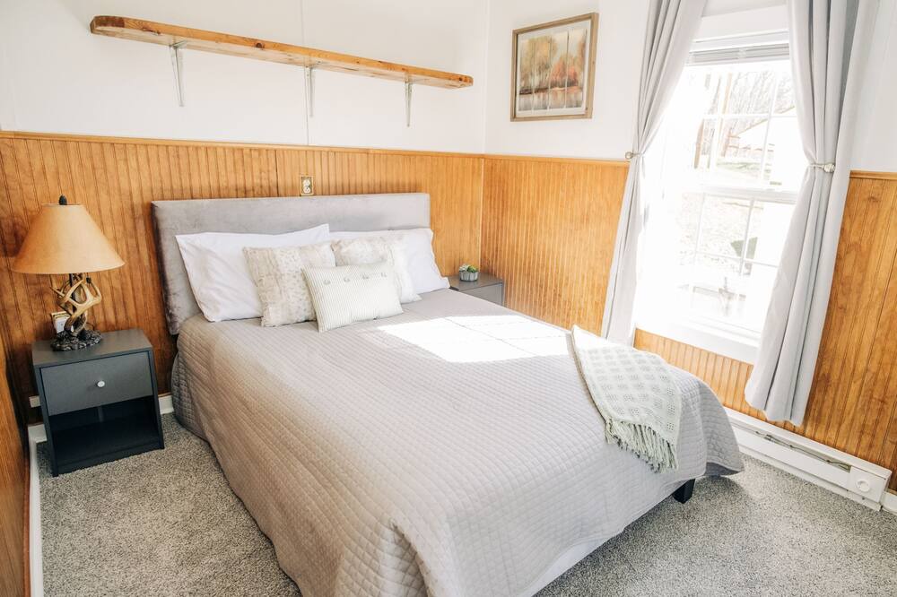 Photo of Bedroom in Gaines
