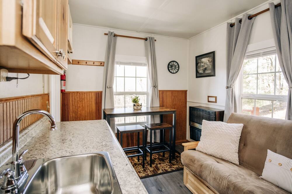 Photo of Livingroom in Gaines
