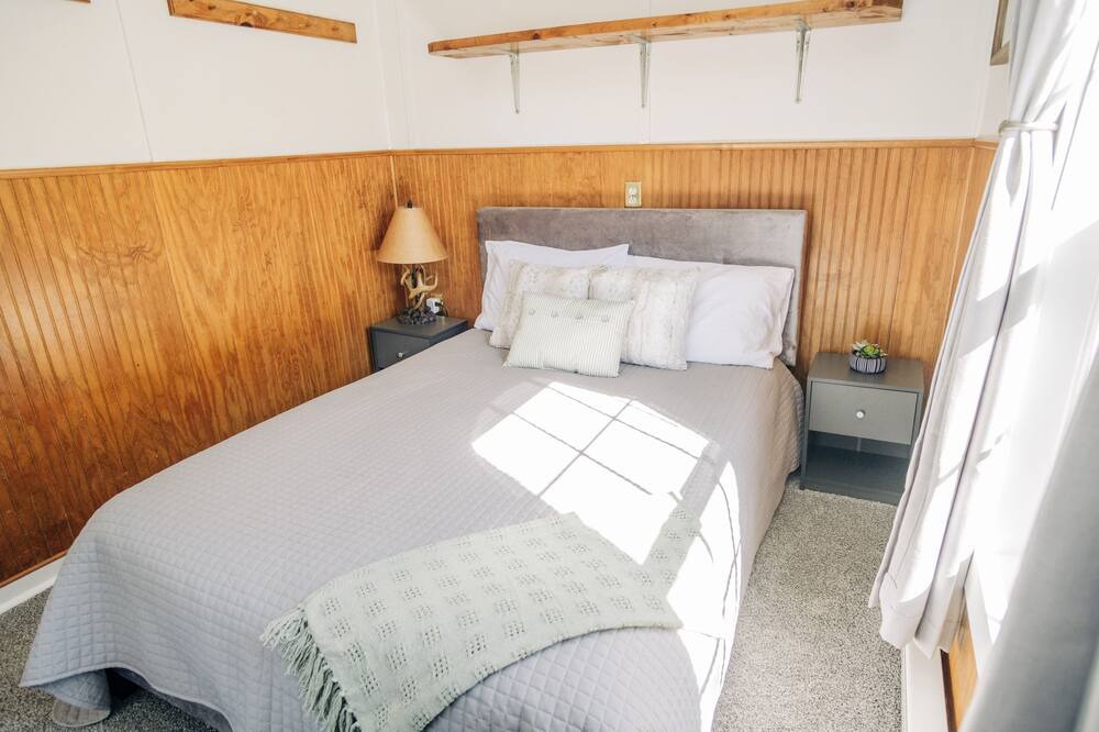 Photo of Bedroom in Gaines