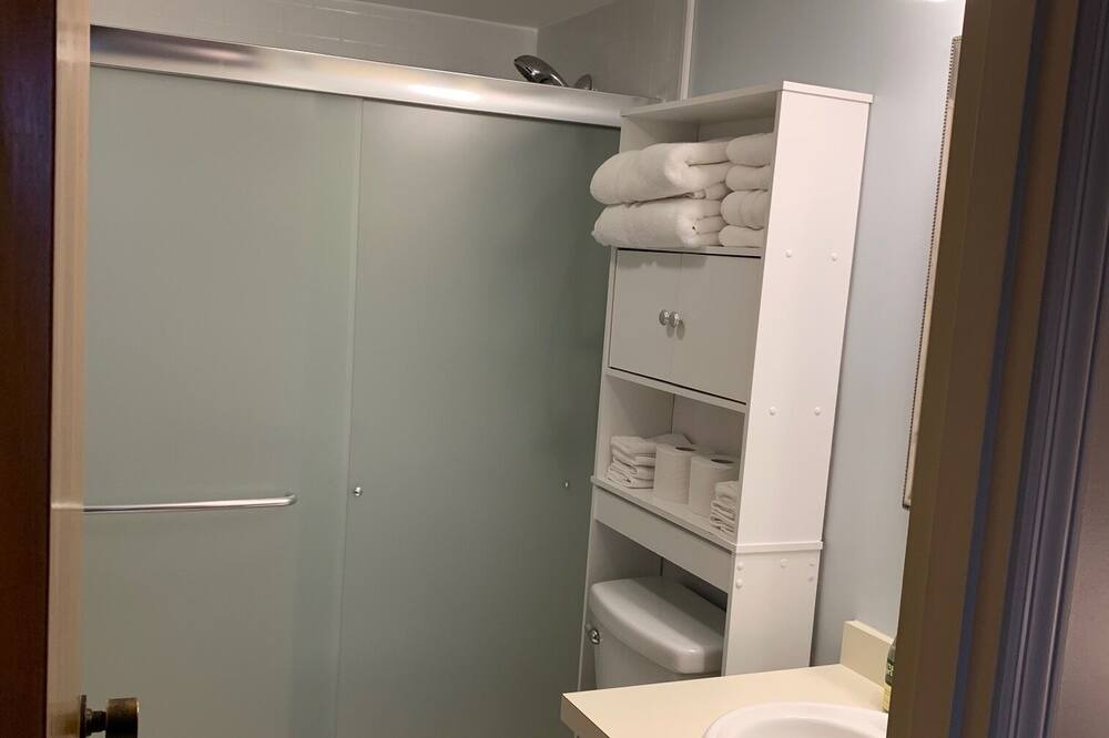 Photo of Bathroom in Big Canoe