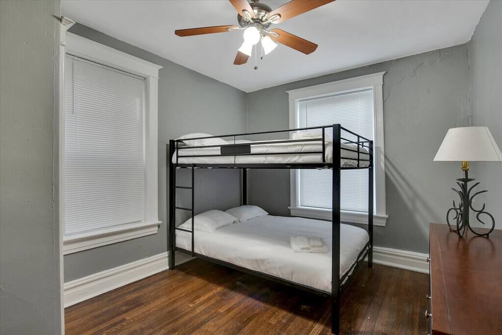 Photo of Bedroom in Shaw