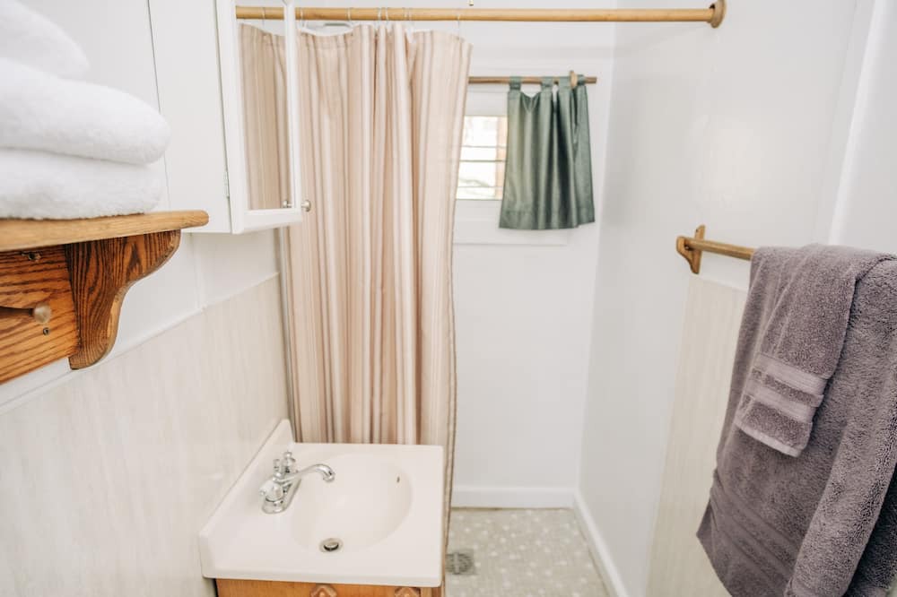 Photo of Bathroom in Gaines