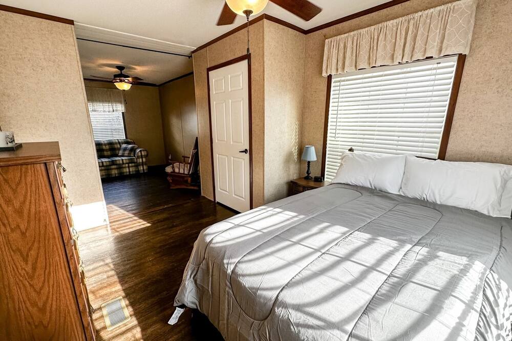 Photo of Bedroom in Betsy Layne