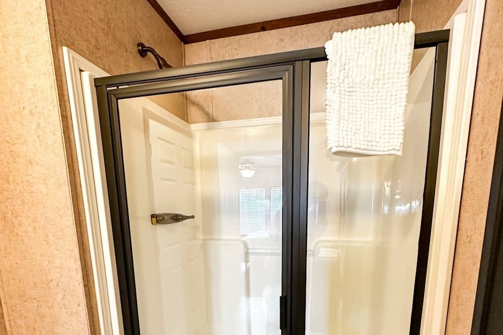 Photo of Bathroom in Betsy Layne