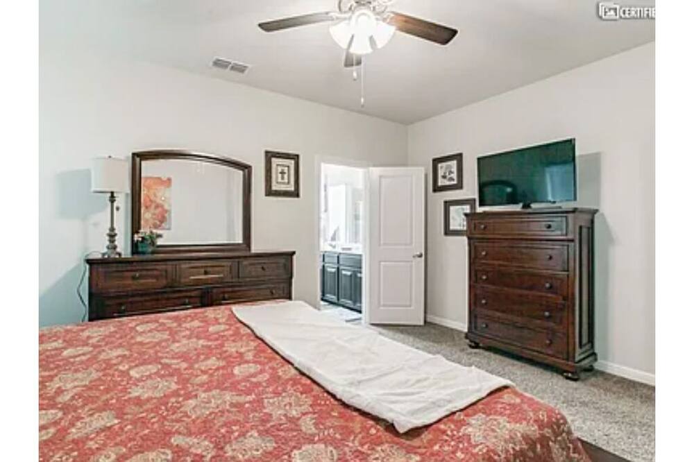 Photo of Bedroom in Azle