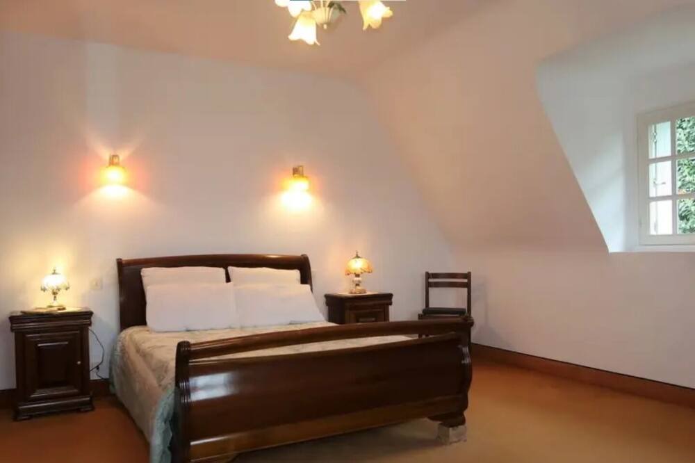Photo of Bedroom in La Foret-Fouesnant