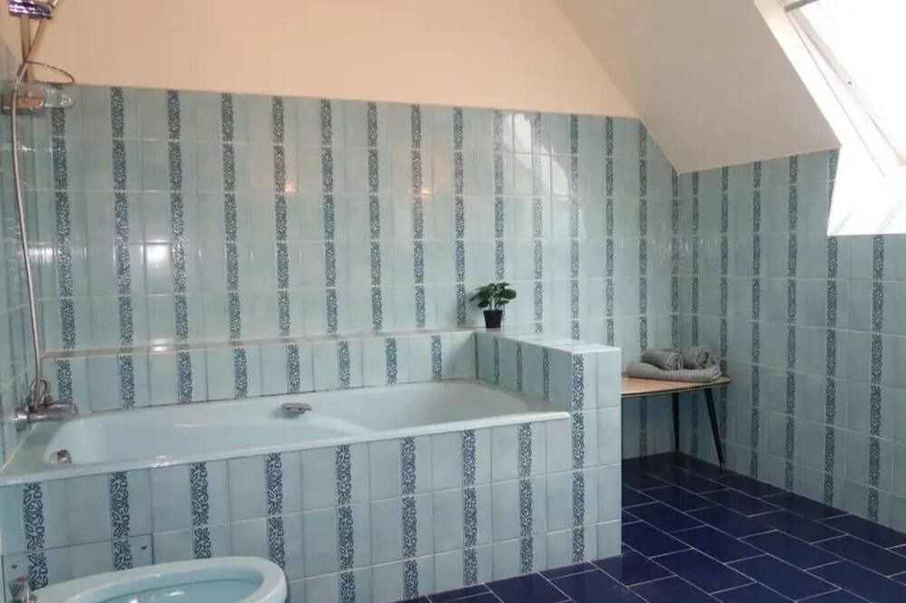 Photo of Bathroom in La Foret-Fouesnant