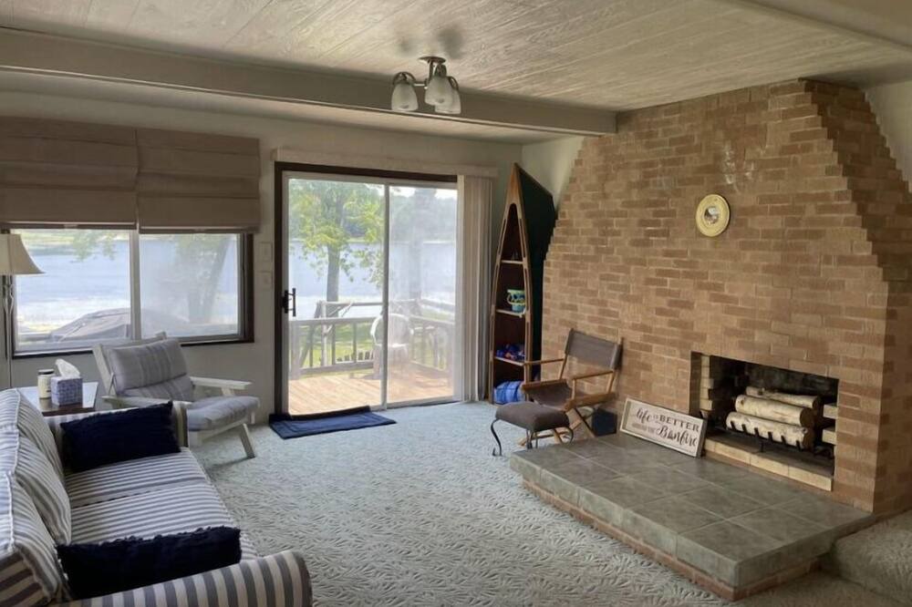 Photo of Livingroom in Branch
