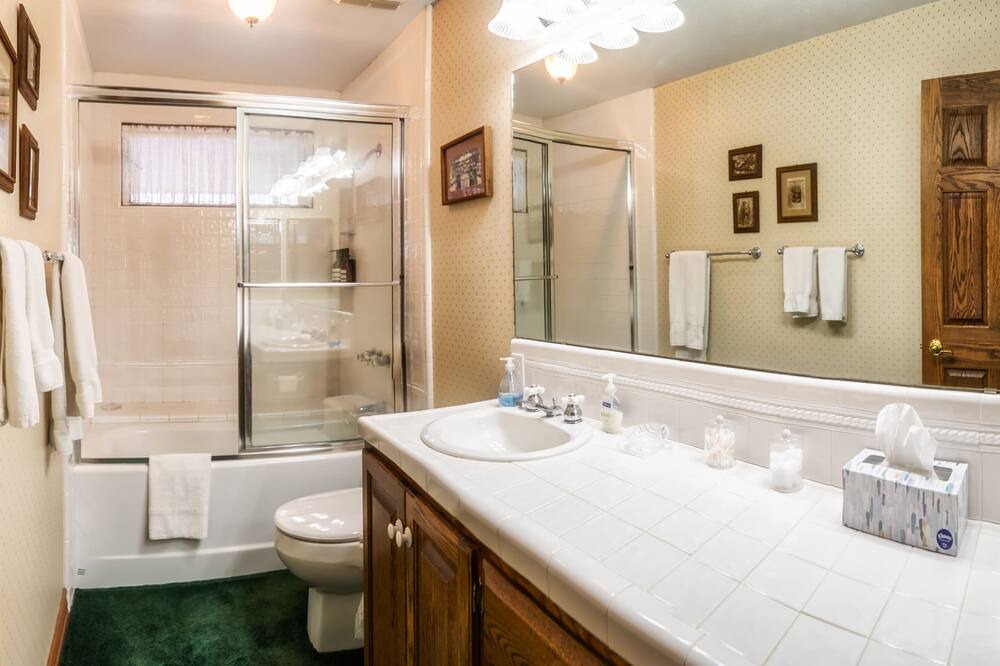Photo of Bathroom in Worland