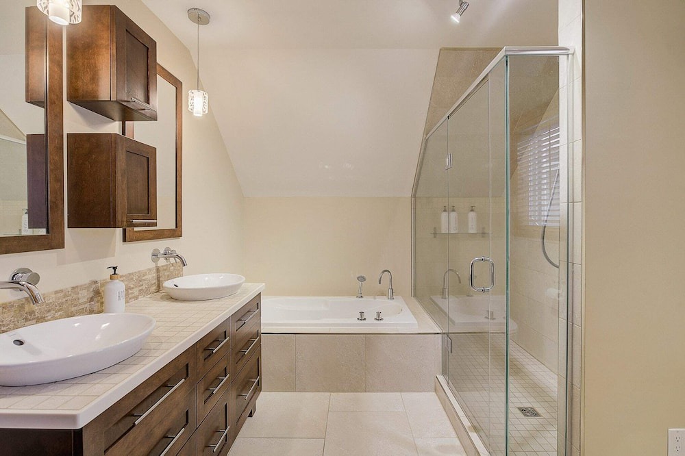 Photo of Bathroom in Baie-St-Paul
