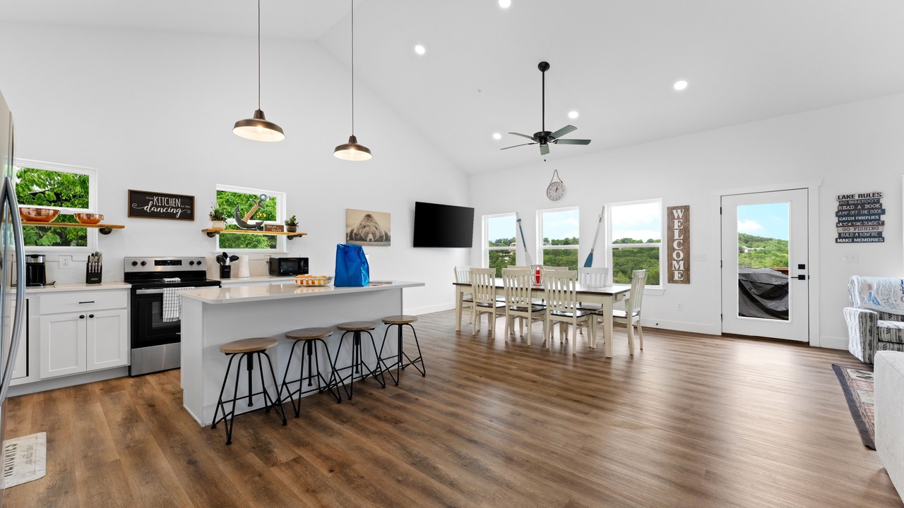 Photo of Others in Table Rock