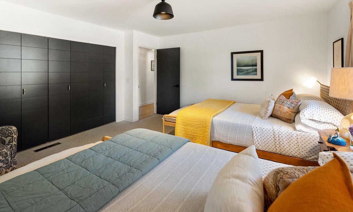 Photo of Others in Freestone