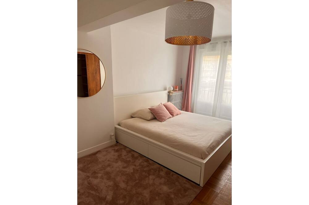 Photo of Bedroom in Les Pavillons-sous-Bois