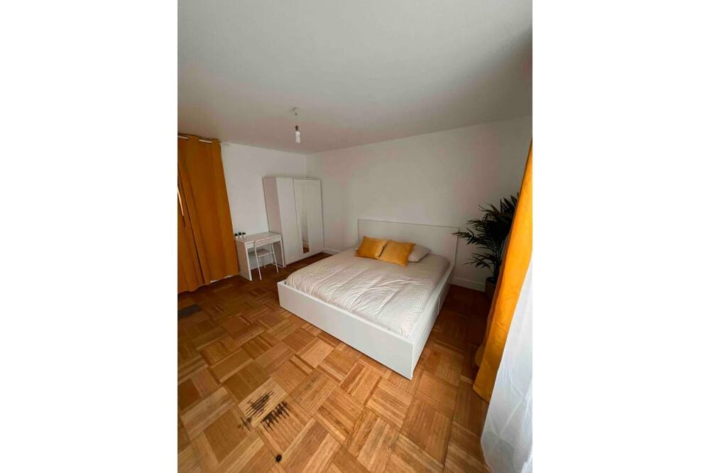 Photo of Bedroom in Les Pavillons-sous-Bois