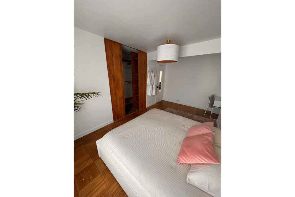 Photo of Bedroom in Les Pavillons-sous-Bois