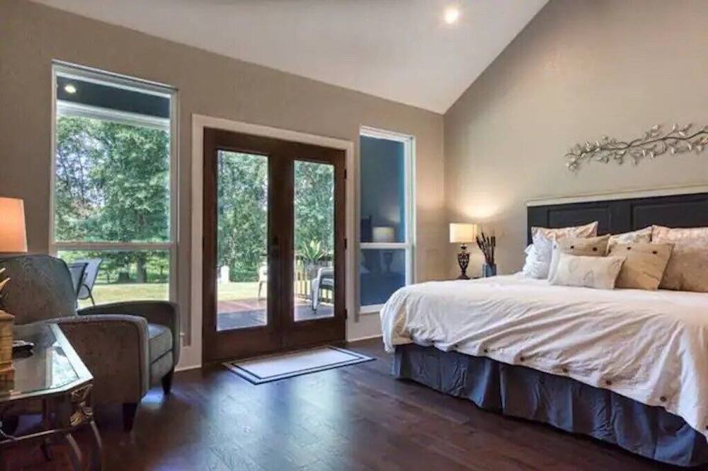 Photo of Bedroom in Tyler