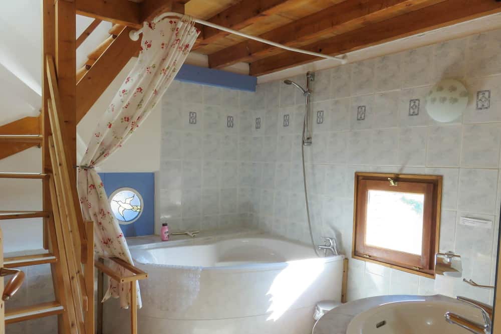 Photo of Bathroom in Castelsagrat