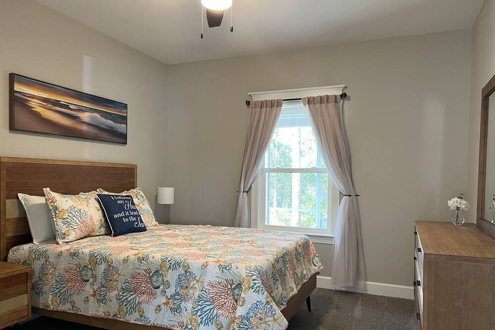 Photo of Bedroom in Carrabelle