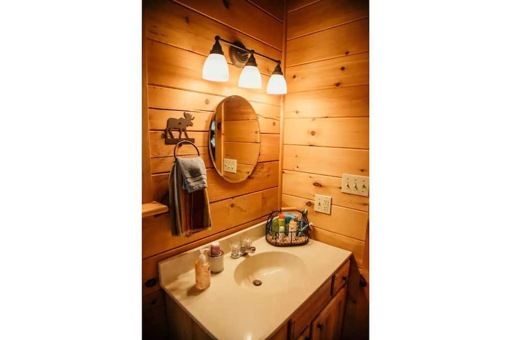 Photo of Bathroom in Beach Lake